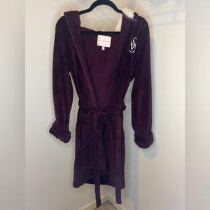 VICTORIA’S SECRET Robe